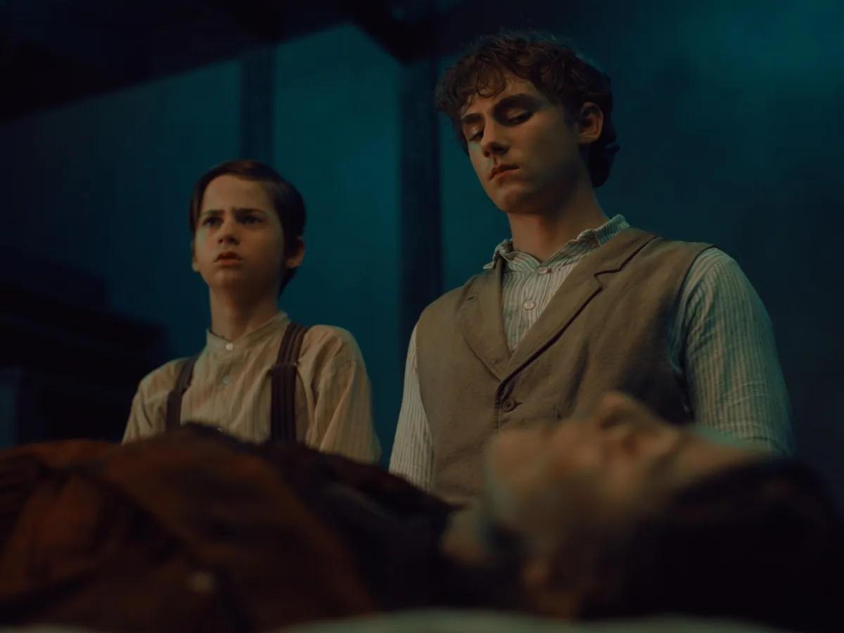 Exploring Joe Hill’s “Abraham’s Boys”: A Dark Legacy of Vampire Hunting