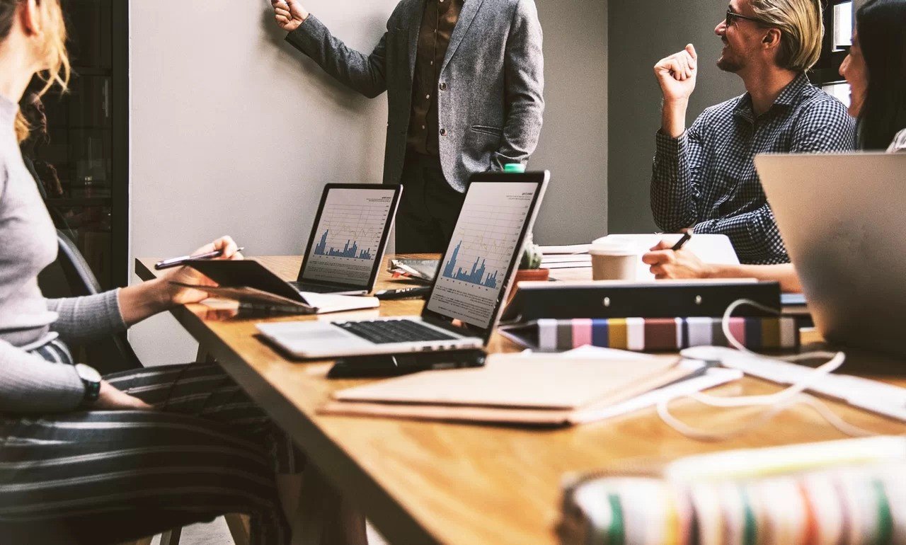 The Meeting-to-Delivery Playbook: Practical Strategies for Smarter Meetings and Stronger Project Management