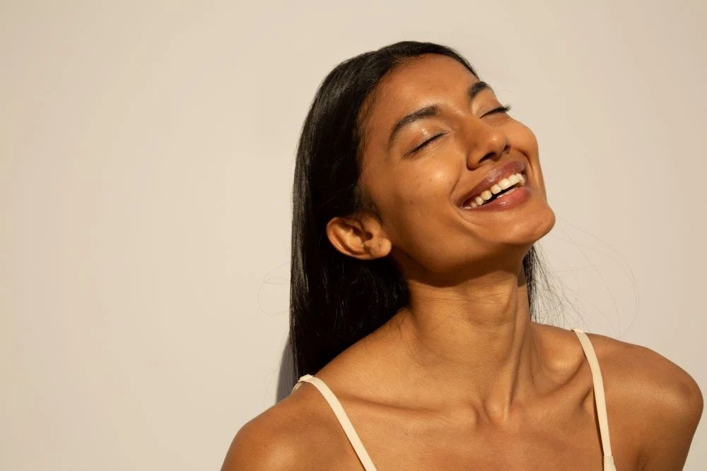 Sunprint & Time: How Tanning Accelerates Skin Aging and What to Do About It
